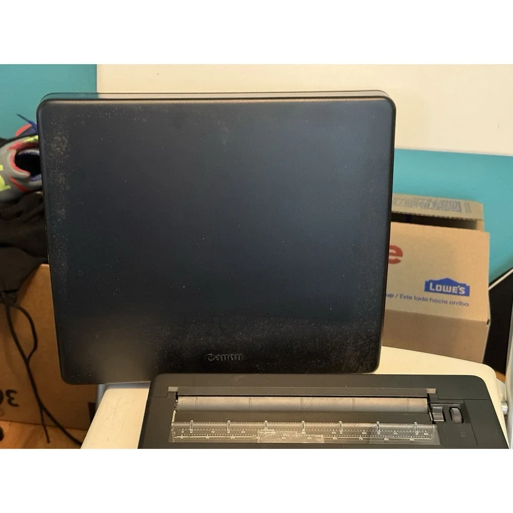 Electronic Typewriter CANON S-10 ,‎ Good Condition, Needs Power Cord